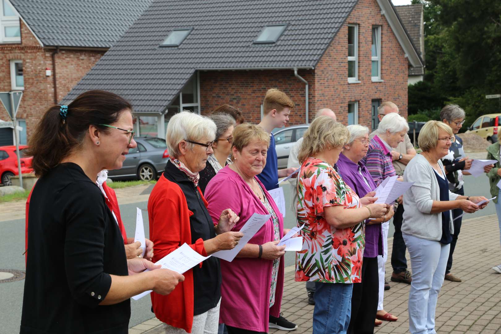 3, Sommerkirche unterwegs zu den Quellen in Fölziehausen