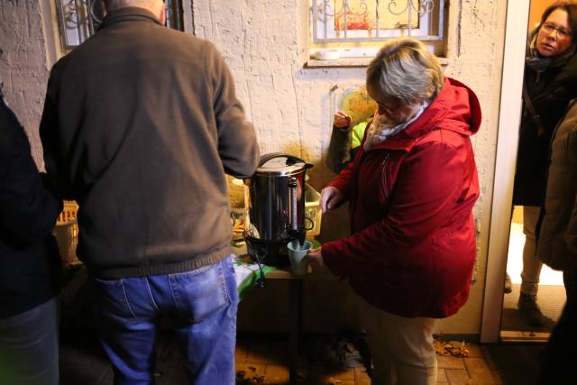 4. Türchen des "Lebendigen Adventskalenders" im Schützenhaus in Duingen