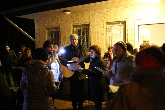 4. Türchen des "Lebendigen Adventskalenders" im Schützenhaus in Duingen