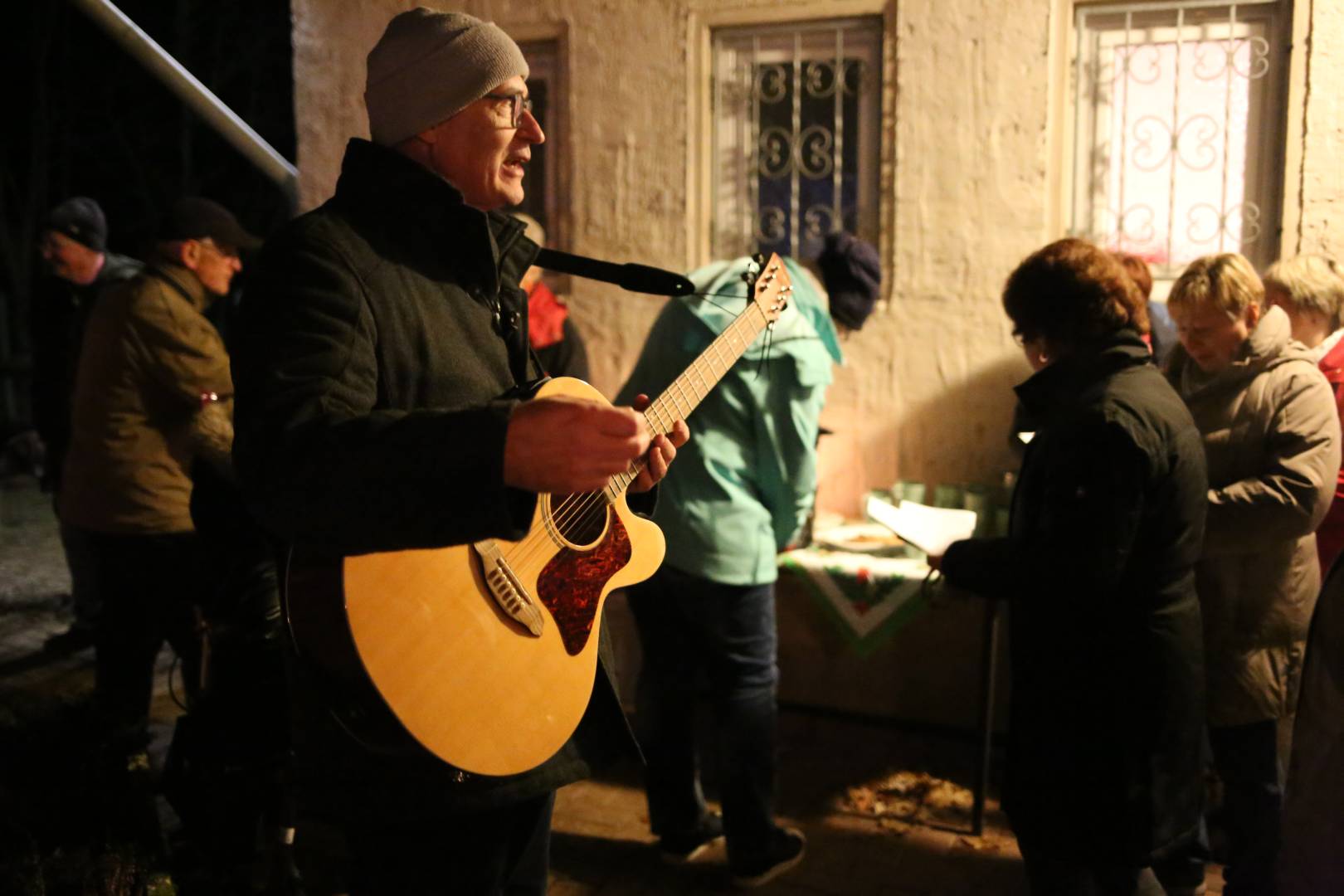 4. Türchen des "Lebendigen Adventskalenders" im Schützenhaus in Duingen