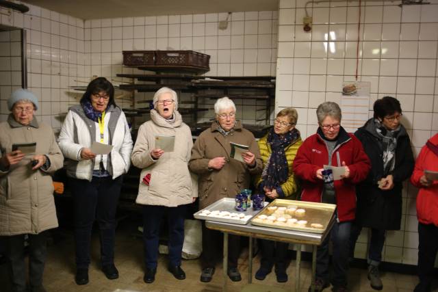 5. Türchen des "Lebendigen Adventskalenders" bei Hermes in der Backstube in Coppengrave