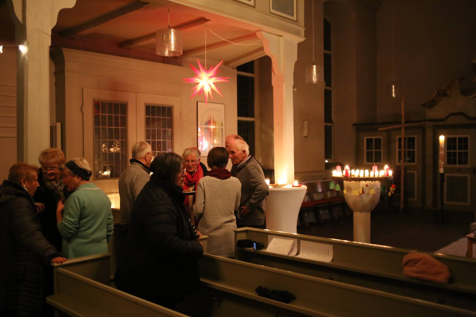 8. Türchen des "Lebendigen Adventskalenders" im Lichtergottesdienst in Duingen