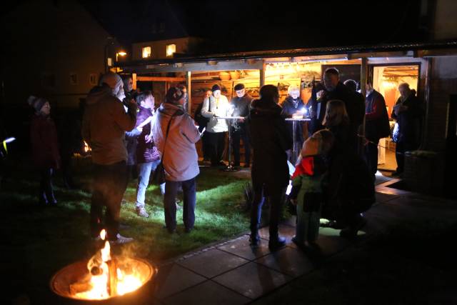 16. Türchen des "Lebendigen Adventskalenders" bei Familie Huwald in Duingen