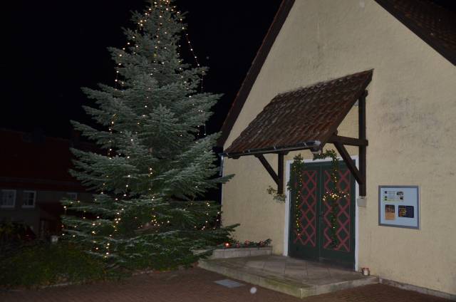 17. Türchen des "Lebendigen Adventskalenders" in der St. Johanniskapelle in Fölziehausen