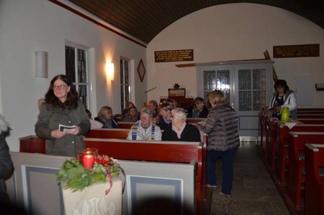 17. Türchen des "Lebendigen Adventskalenders" in der St. Johanniskapelle in Fölziehausen