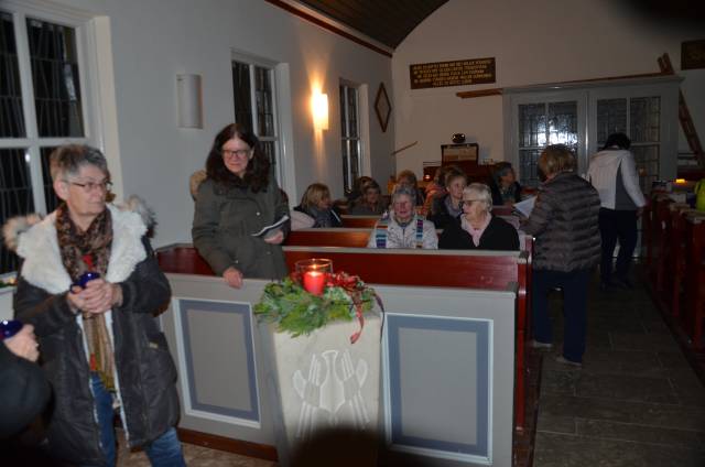 17. Türchen des "Lebendigen Adventskalenders" in der St. Johanniskapelle in Fölziehausen