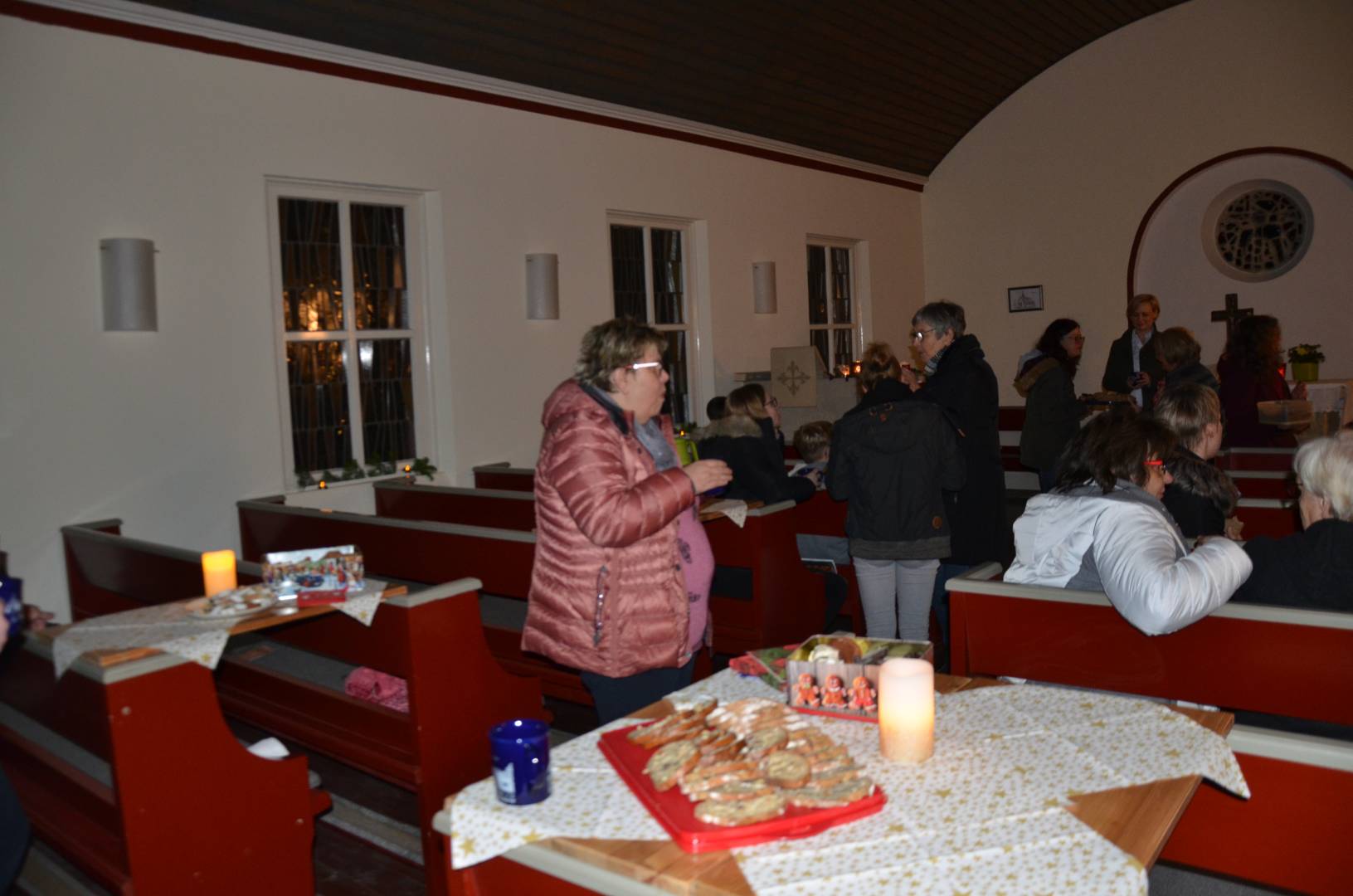 17. Türchen des "Lebendigen Adventskalenders" in der St. Johanniskapelle in Fölziehausen