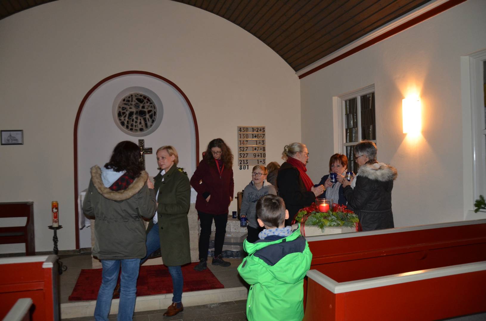 17. Türchen des "Lebendigen Adventskalenders" in der St. Johanniskapelle in Fölziehausen