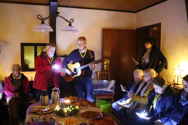 19. Türchen des "Lebendigen Adventskalenders" bei Familie Woscholski in Coppengrave