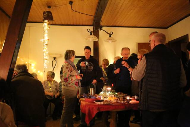 19. Türchen des "Lebendigen Adventskalenders" bei Familie Woscholski in Coppengrave