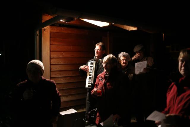 20. Türchen des "Lebendigen Adventskalenders" beim Betreuten Wohnen in Duingen