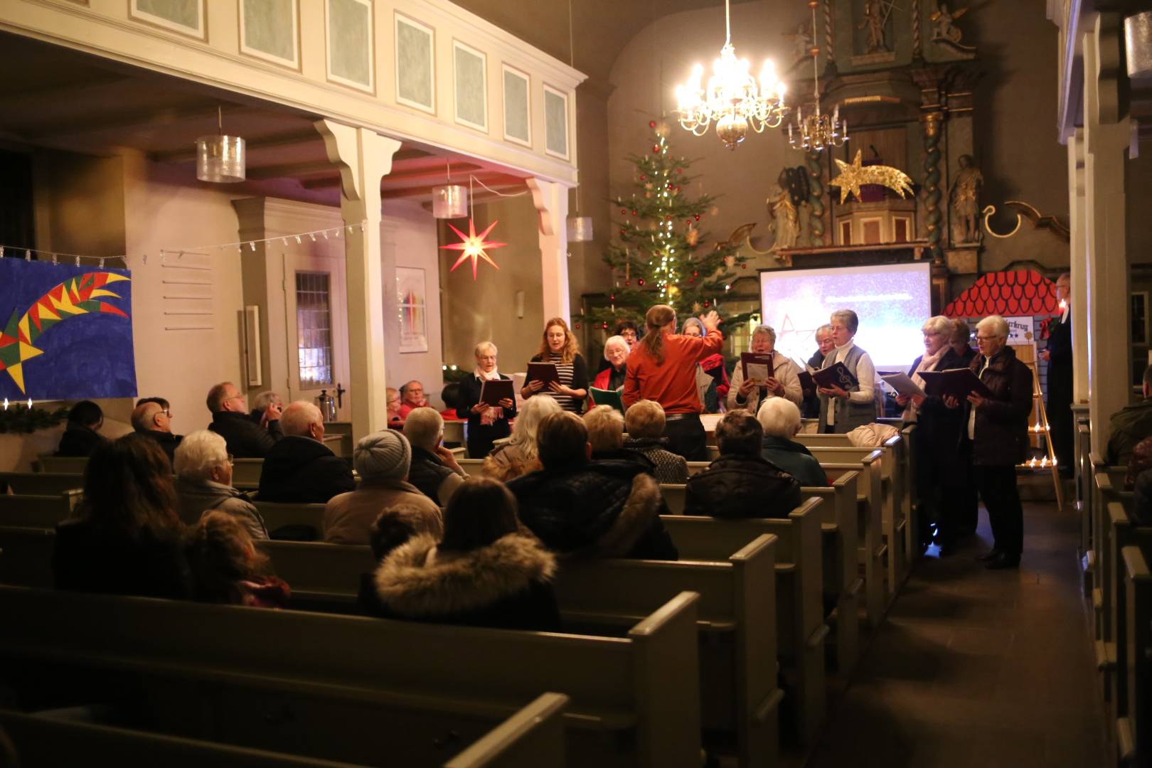 22. Türchen des "Lebendigen Adventskalenders" bei Wort und Gesang in der Katharinenkirche in Duingen