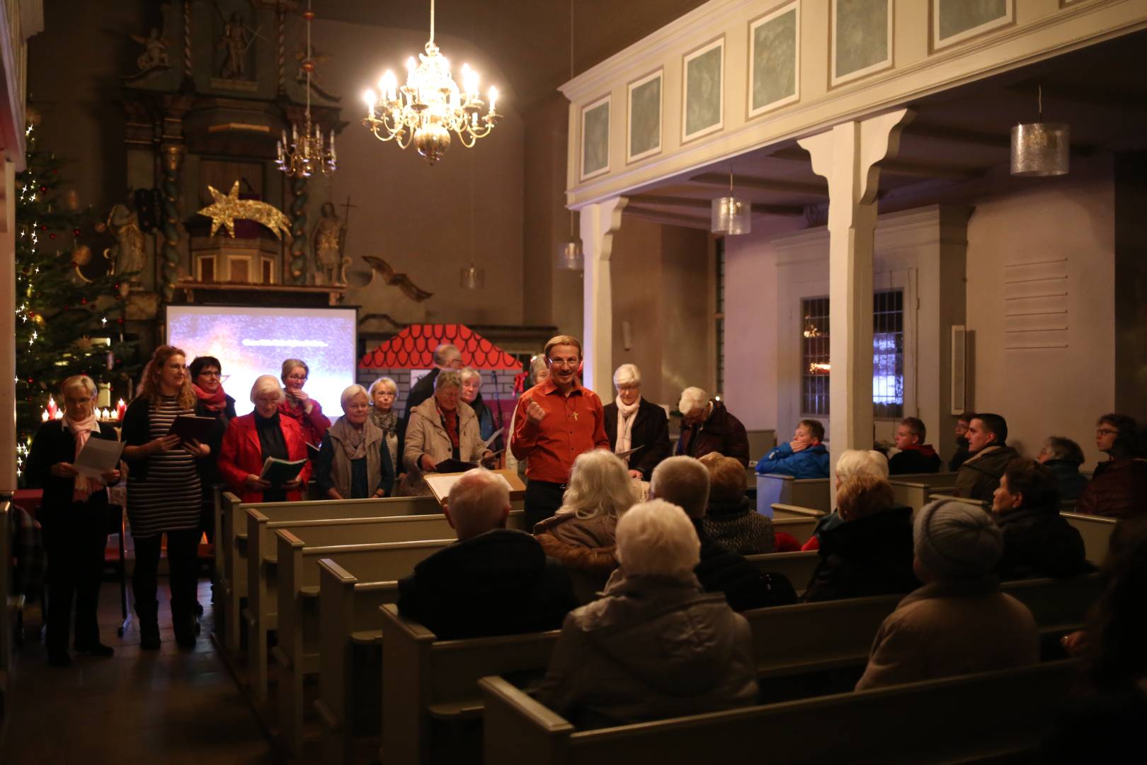 22. Türchen des "Lebendigen Adventskalenders" bei Wort und Gesang in der Katharinenkirche in Duingen