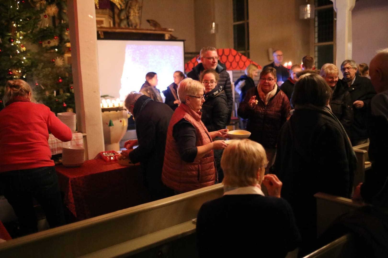 22. Türchen des "Lebendigen Adventskalenders" bei Wort und Gesang in der Katharinenkirche in Duingen