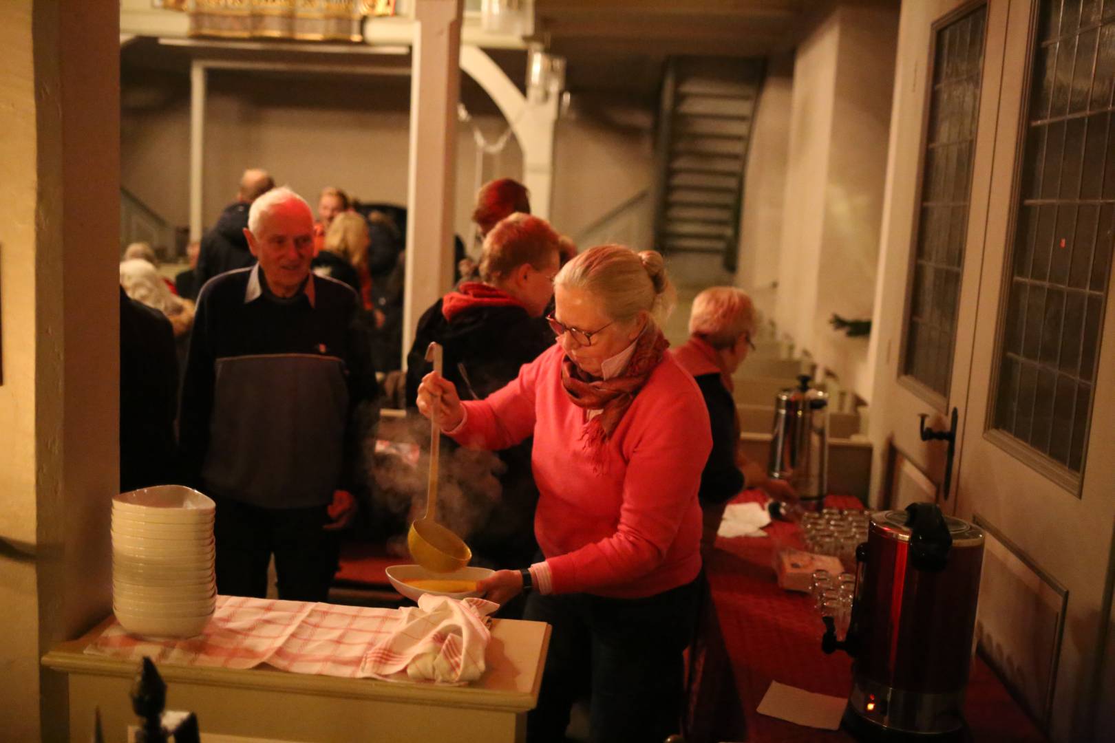 22. Türchen des "Lebendigen Adventskalenders" bei Wort und Gesang in der Katharinenkirche in Duingen