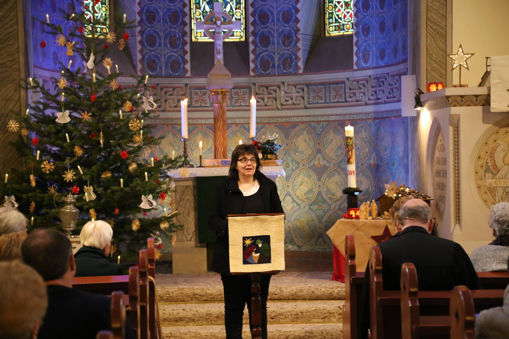 Festgottesdienst mit Chor am 2. Weihnachtstag in der St. Franziskuskirche