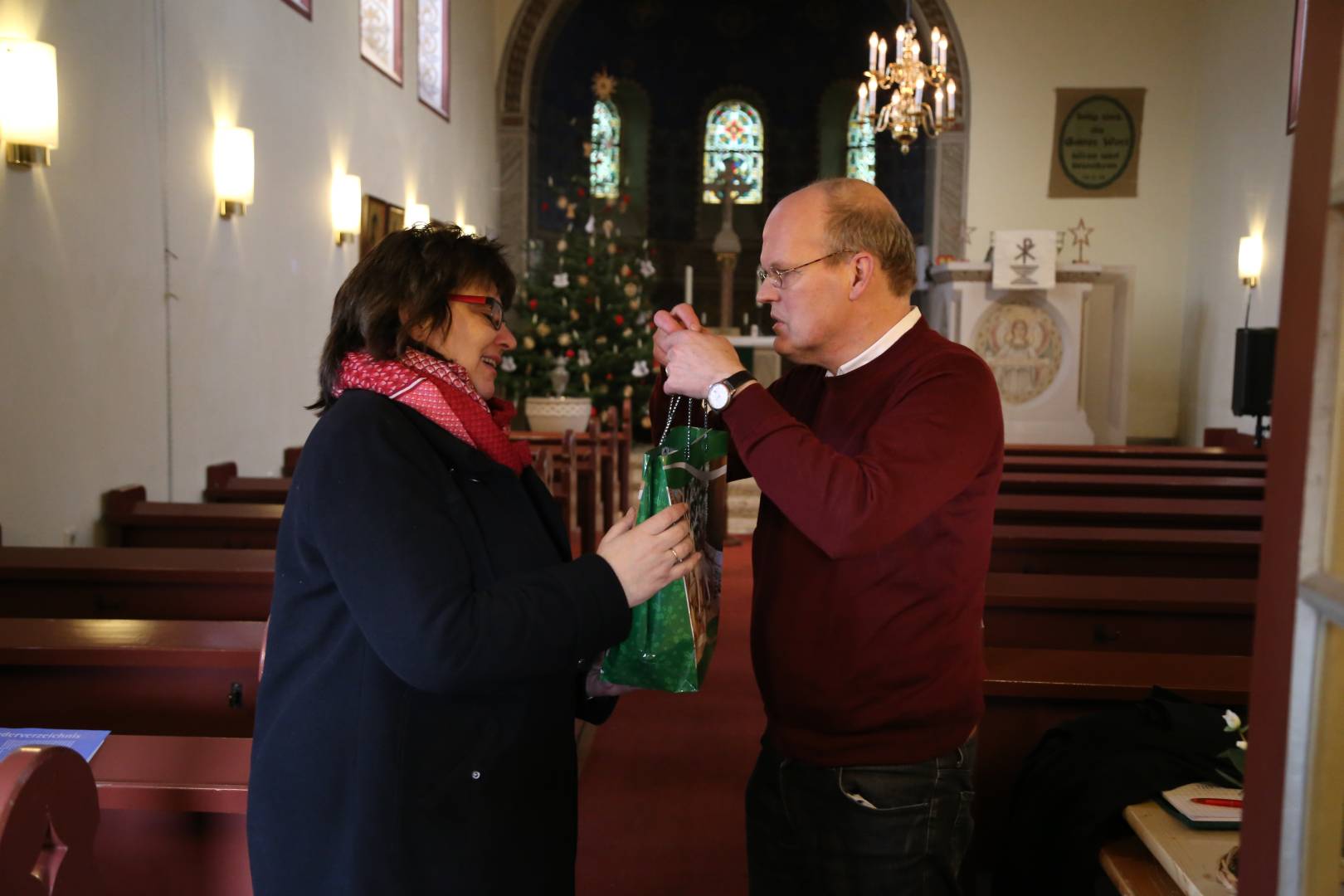 Festgottesdienst mit Chor am 2. Weihnachtstag in der St. Franziskuskirche