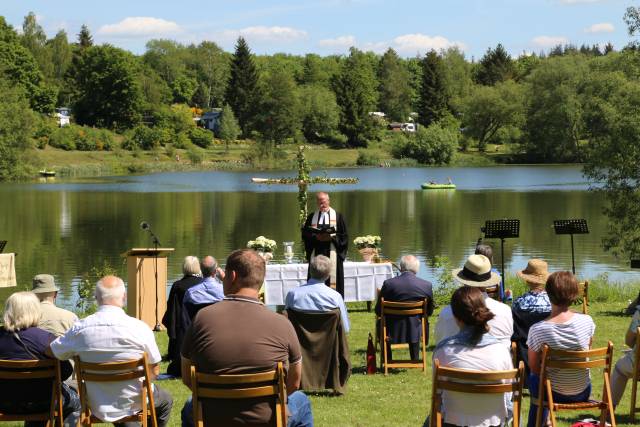 Freiluftgottesdienst am Humboldtsee mit der Verabschiedung von Pastor Podszus