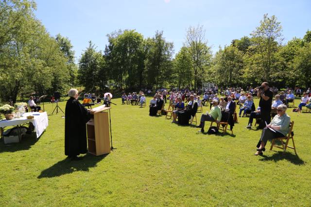 Freiluftgottesdienst am Humboldtsee mit der Verabschiedung von Pastor Podszus