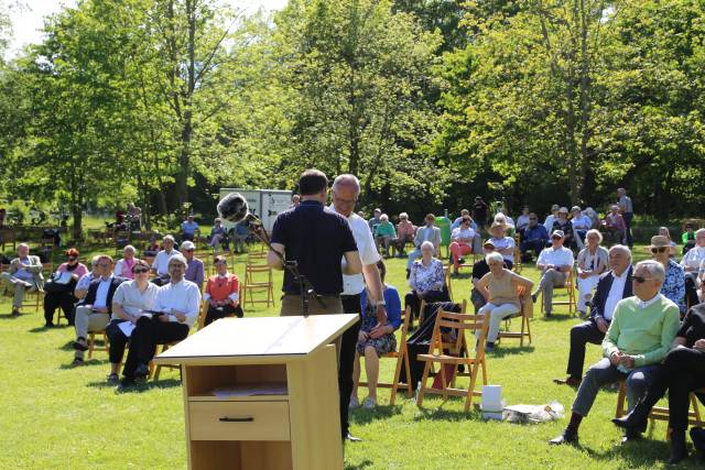 Freiluftgottesdienst am Humboldtsee mit der Verabschiedung von Pastor Podszus