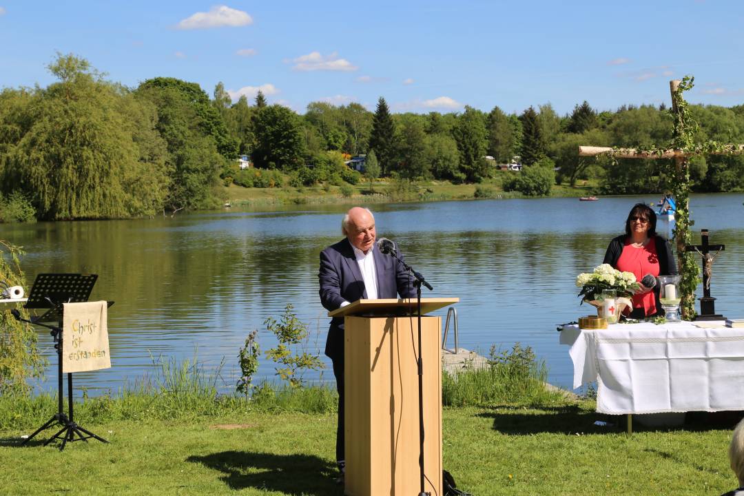 Freiluftgottesdienst am Humboldtsee mit der Verabschiedung von Pastor Podszus