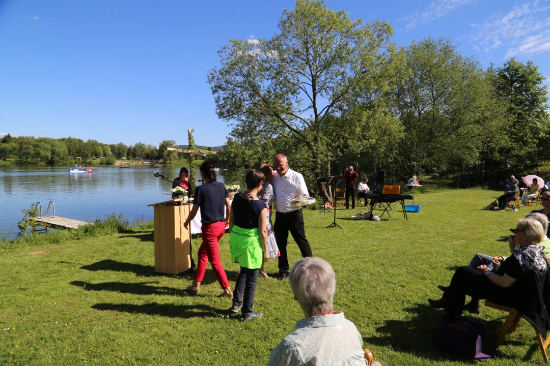 Freiluftgottesdienst am Humboldtsee mit der Verabschiedung von Pastor Podszus