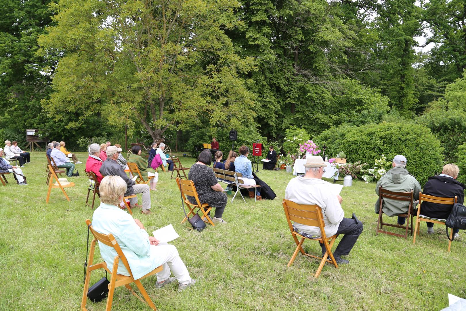 Pfingstgottesdienst im Kleingarten