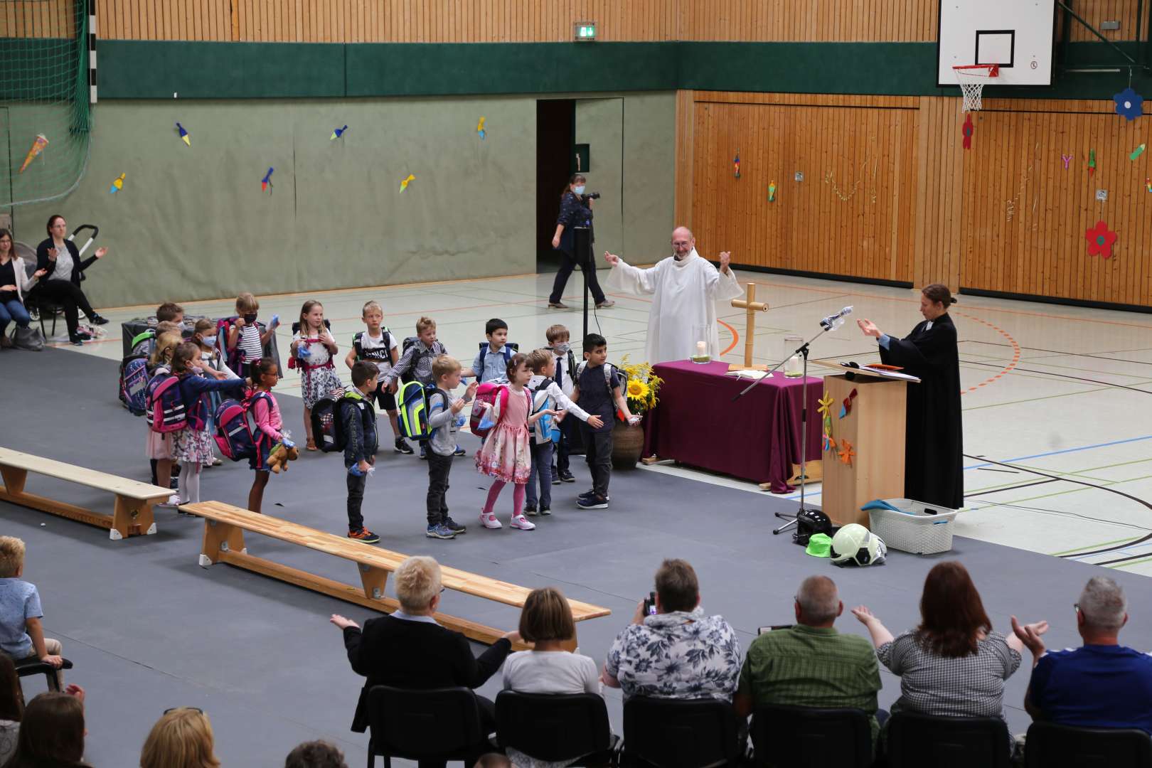 Einschulungsgottesdienst einmal doppelt und anders.