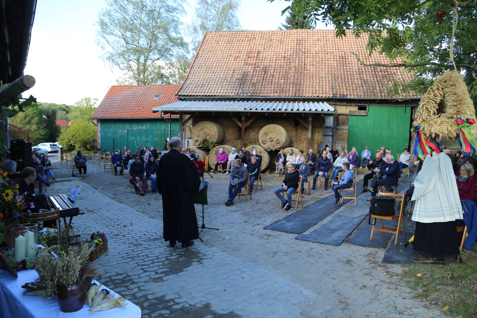 Ökumenisches Erntedankfest im Reitstall