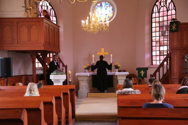Gottesdienst für Konfirmanden in der St. Maternuskapelle