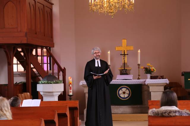 Gottesdienst für Konfirmanden in der St. Maternuskapelle