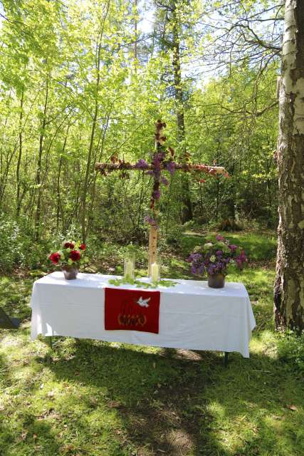 Sonniger Ökumenischer Freiluftgottesdienst am Pfingstmontag an der Köhlerhütte