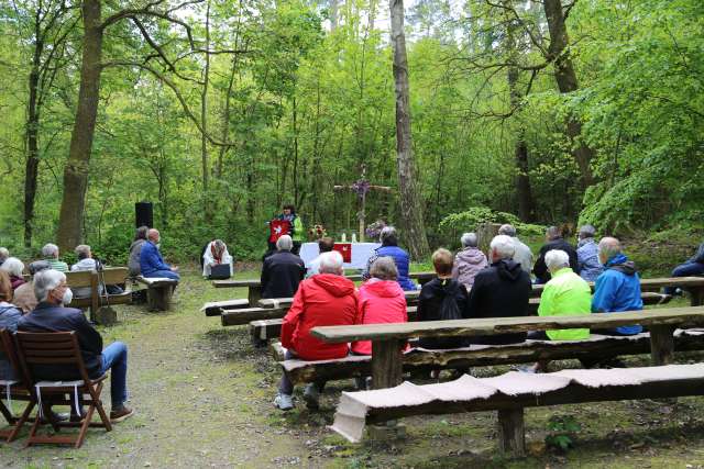 Sonniger Ökumenischer Freiluftgottesdienst am Pfingstmontag an der Köhlerhütte