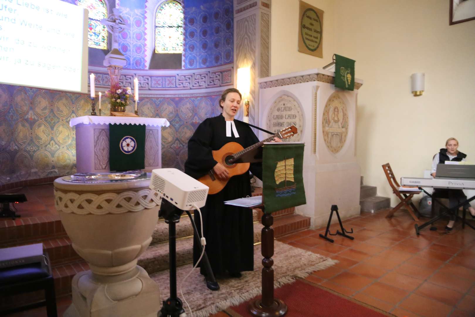 Endlich ist singen im Gottesdienst wieder möglich