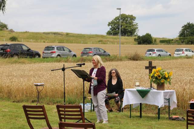 1. Sommerkirche in Fölziehausen