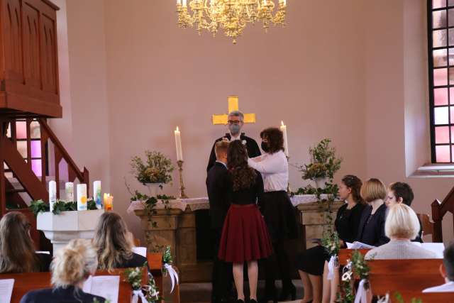 Konfirmation der Kirchengemeinde Coppengrave in der St. Maternuskapelle