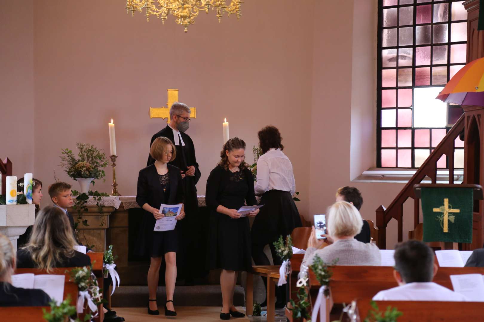 Konfirmation der Kirchengemeinde Coppengrave in der St. Maternuskapelle