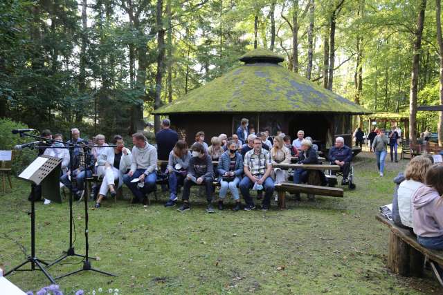 Begrüßungsgottesdienst der Konfirmanden an der Köhlerhütte