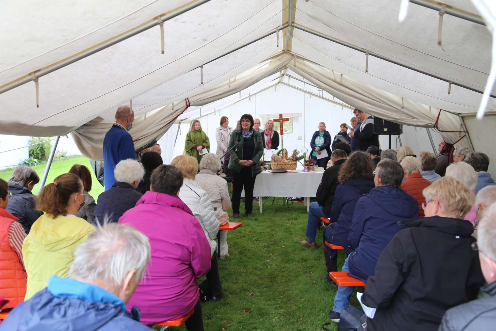 Erntedankfest und 60 jähriges Jubiläum Guter Hirt