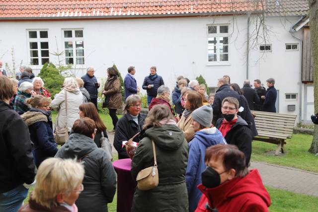 Landesbischof Meister besucht die Kirchengemeinde Duingen