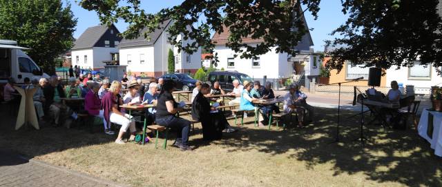 Sommerkirche im Rahmen des Familienfestes der Feuerwehr Coppengrave