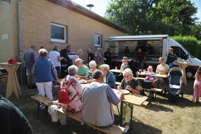 Sommerkirche im Rahmen des Familienfestes der Feuerwehr Coppengrave