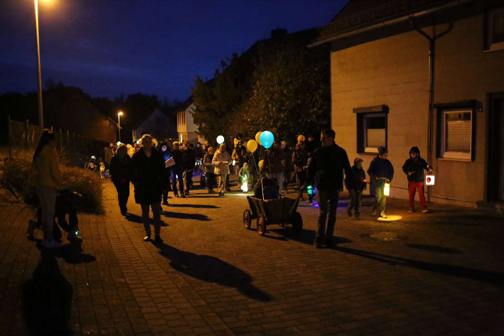 Martinsandacht mit Laternenumzug