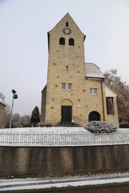 Wintergrüße von der St. Franziskuskirche