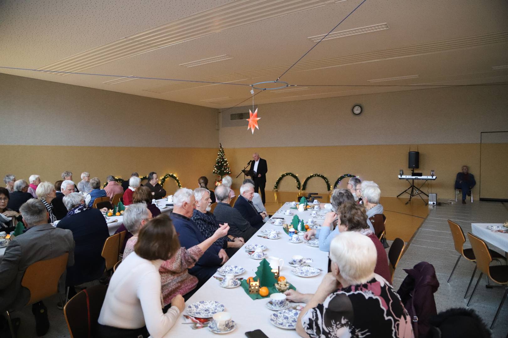 Adventskaffee der Senioren in Coppengrave am 2. Advent