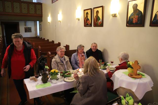 Tischabendmahl in der St. Franziskuskirche