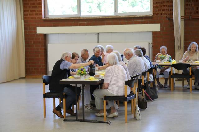 Geburtstagskaffee der Senioren in Weenzen