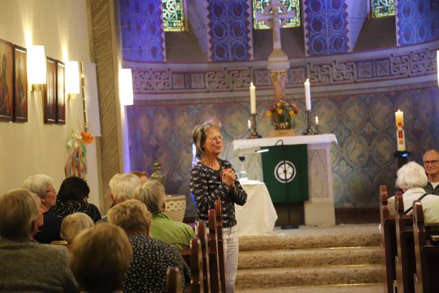 Lesung von Pastor i.R. Makarowski in der St. Franziskuskirche