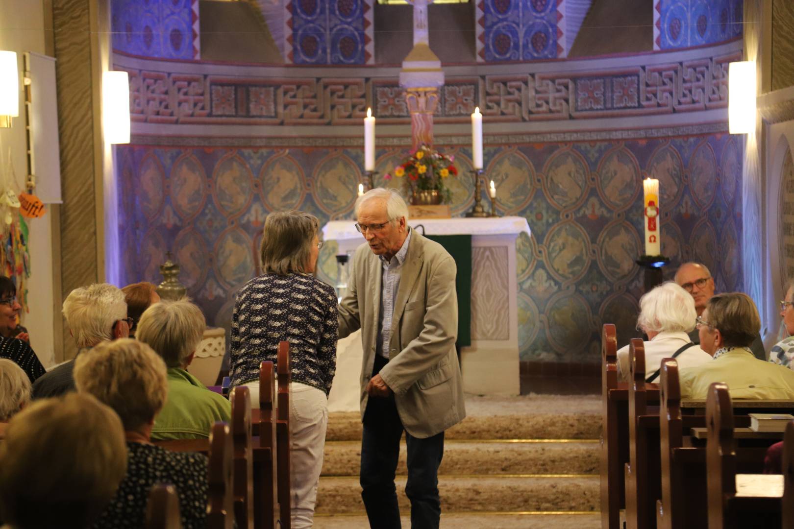 Lesung von Pastor i.R. Makarowski in der St. Franziskuskirche