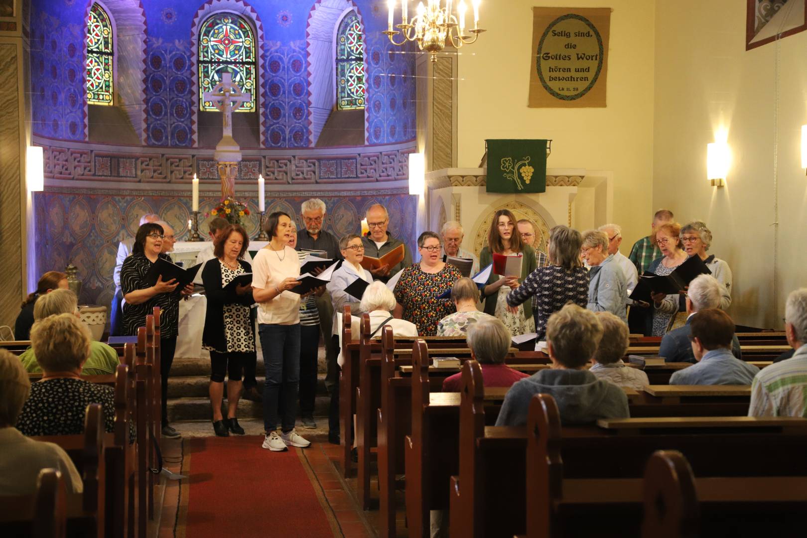 Lesung von Pastor i.R. Makarowski in der St. Franziskuskirche